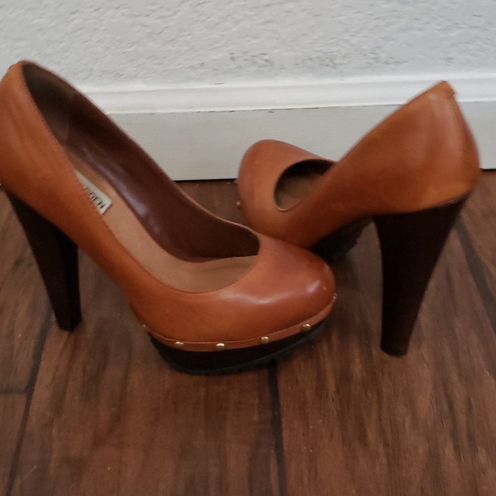 Women's shoes